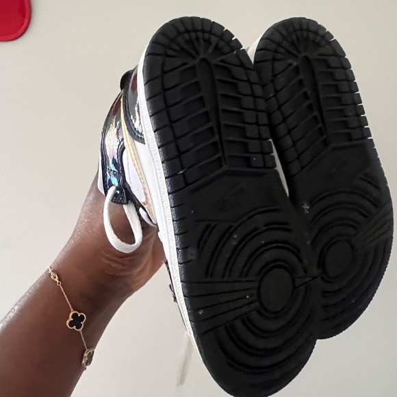 Air Jordan 1 Mid SE Metallic Gold Patent Black White Toddler 9C - Picture 4 of 5